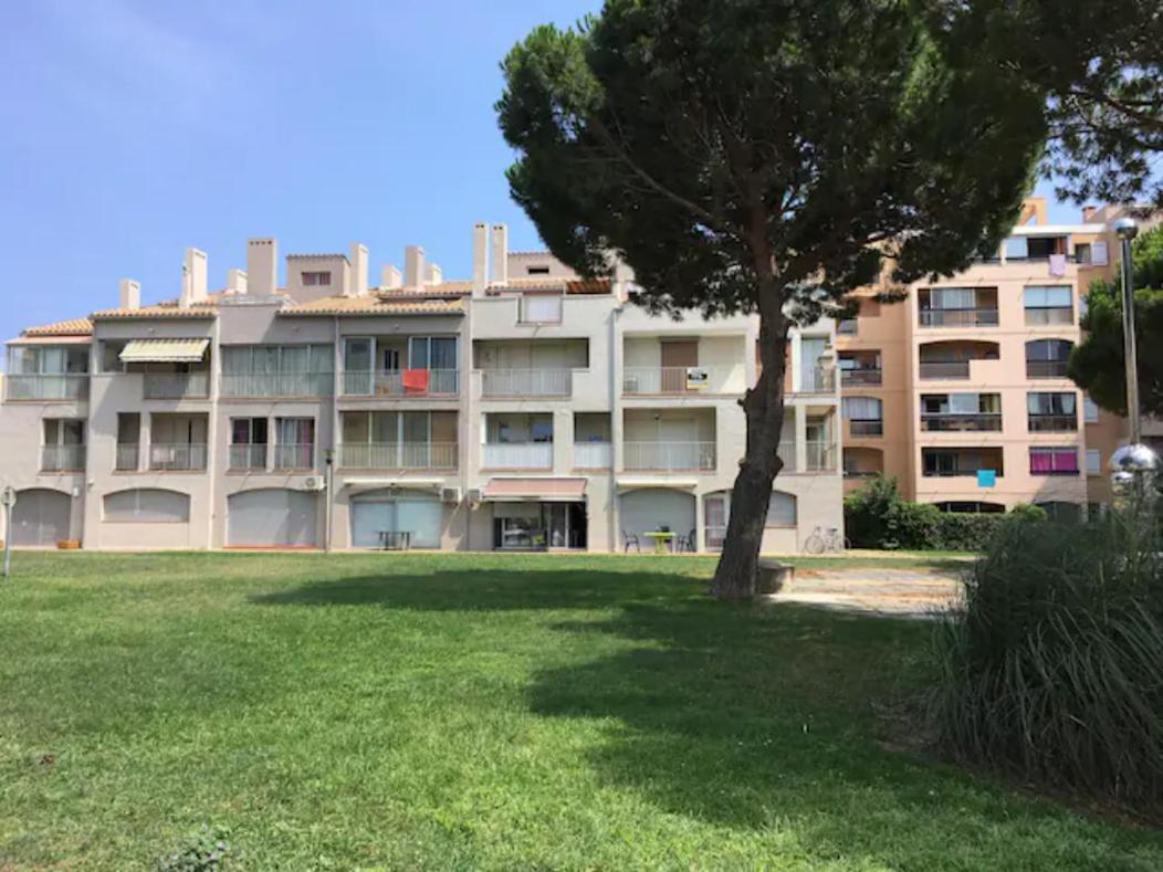 Appartement T2 Au Port De Canet-En-Roussillon - Proche De La Plage Et De L'Aquarium Oniria Экстерьер фото